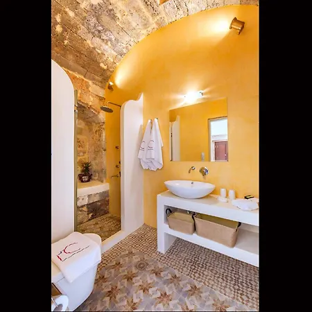 In Art Boutique Hotell 4*