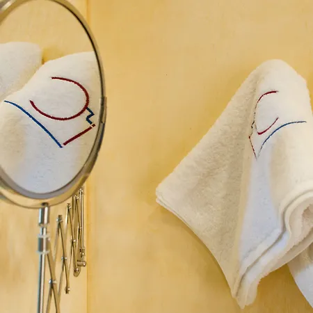 In Art Boutique Rhodes City