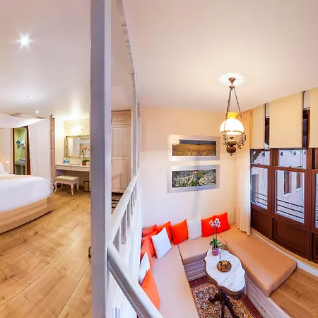 Hotel In Art Boutique