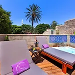 Hotel In Art Boutique