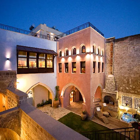 In Camera Art Boutique 4*