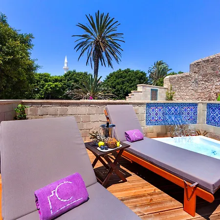 Hotel In Art Boutique