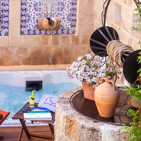 In Art Boutique Hotel